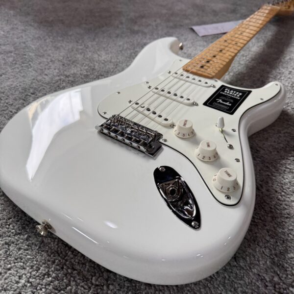 FENDER PLAYER STRAT